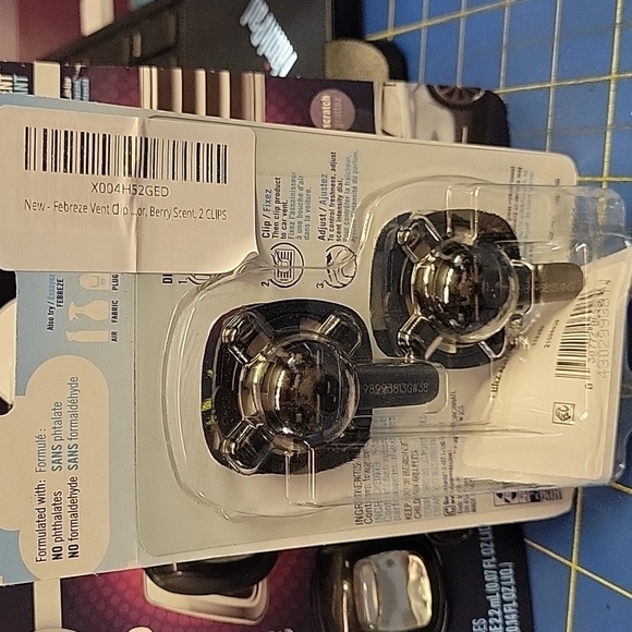 Febreze Auto Berry Scent Car Clips Black Purple Set of 3 New - Picture 2 of 2